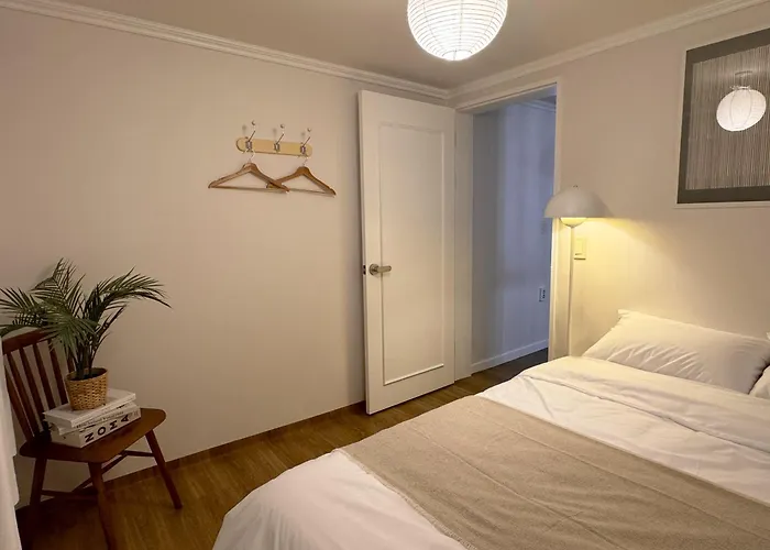 Hongdae Sinchon Aestetic House, Nua Apartment *
